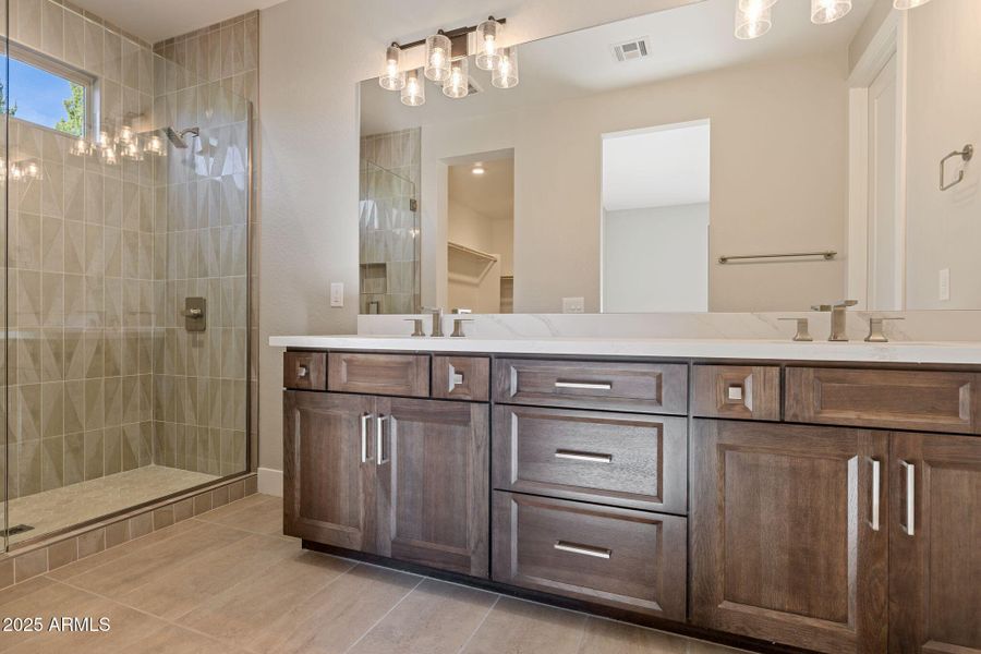 084-Primary Bathroom