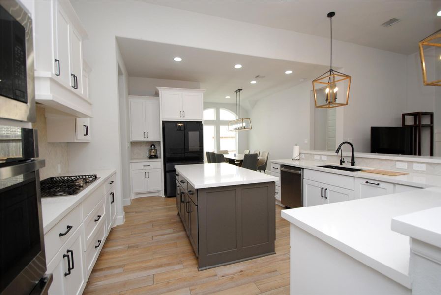 Quartz countertops.