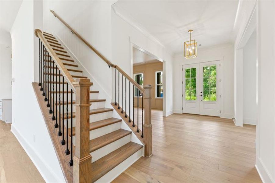 Spacious, unfurnished interior of a new home in White Post on Lake Lanier, Gainesville (Image 12). Spacious, unfurnished interior of a new home in White Post on Lake Lanier, Gainesville (Image 12).