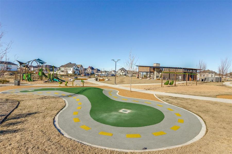 Community amenities in Painted Tree - South, McKinney (Image 30).