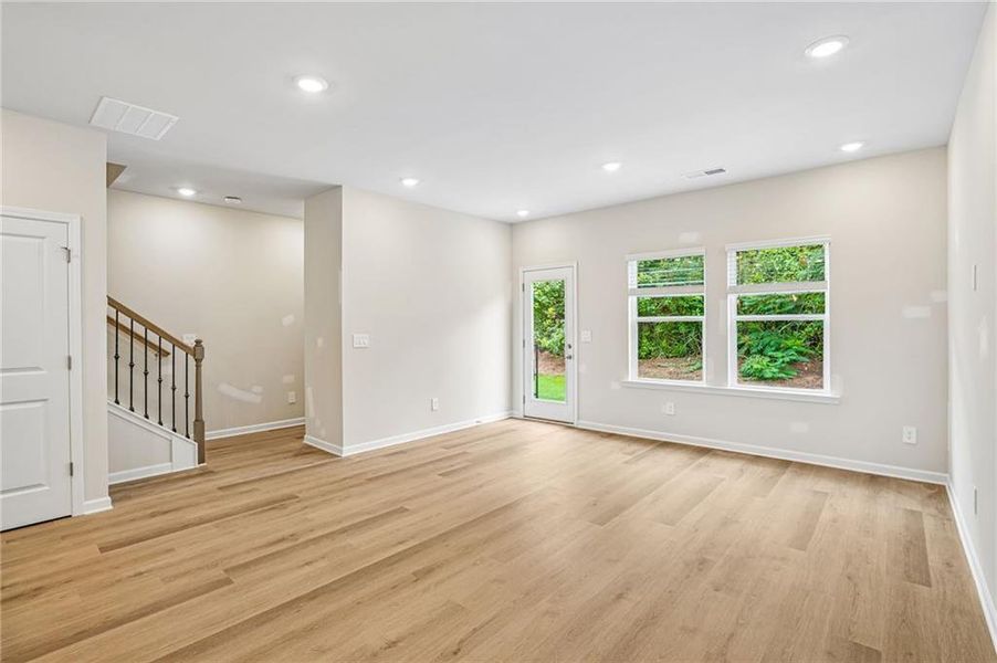 Spacious, unfurnished interior of a new home in Artisan Walk, Fairburn (Image 27).