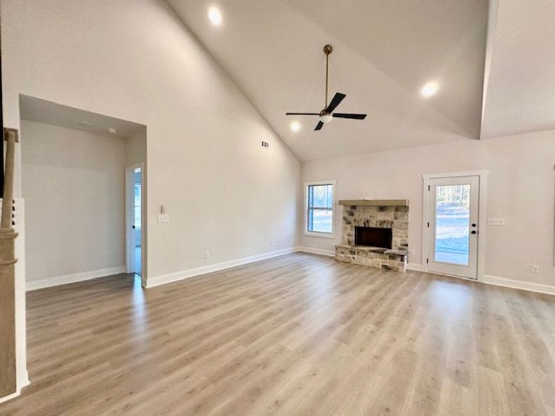 Spacious, unfurnished interior of a new home in Perkins Place, Hogansville (Image 11).
