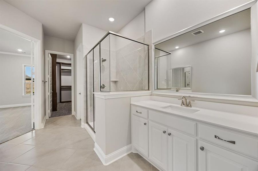 Furnished interior view inside a new home in Heath Golf and Yacht, Heath (Image 8).