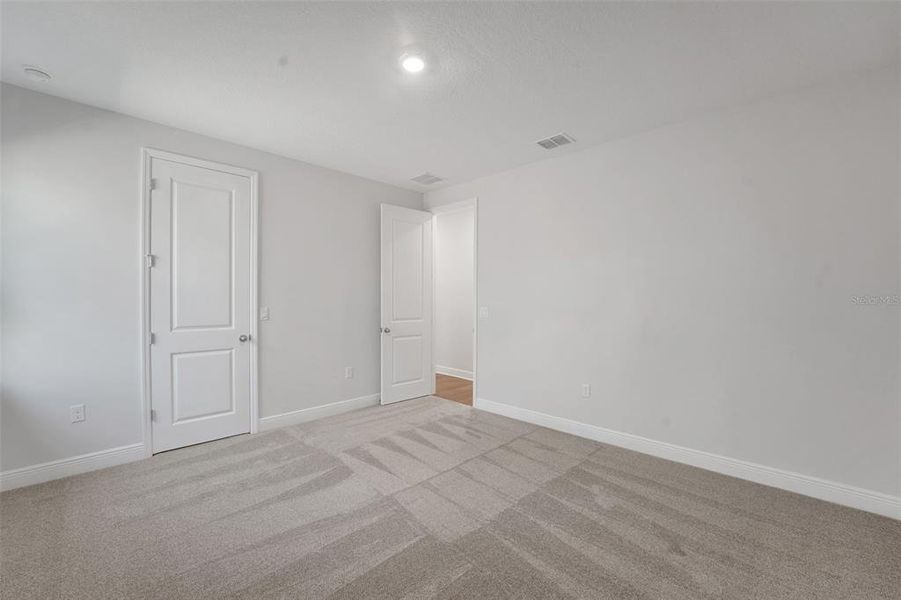 Spacious, unfurnished interior of a new home in Palms at Windermere, Windermere (Image 41).