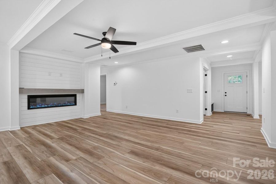 Spacious, unfurnished interior of a new home in , Randleman (Image 35).