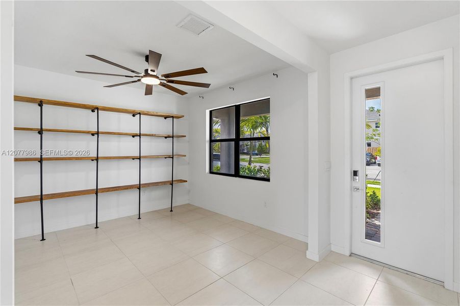 Spacious, unfurnished interior of a new home in Parker Pointe, Homestead (Image 34). Spacious, unfurnished interior of a new home in Parker Pointe, Homestead (Image 34).