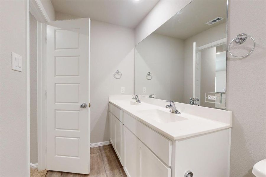 Furnished interior view inside a new home in Elevon, Lavon (Image 5).