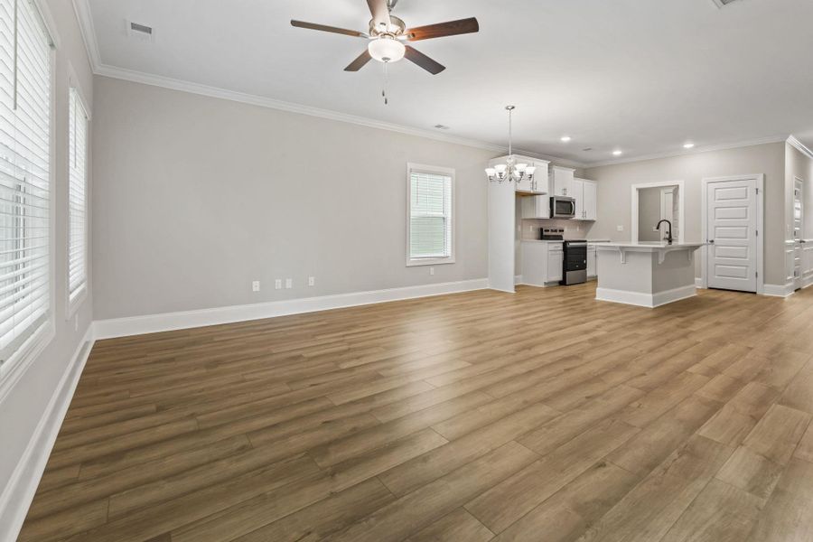 Spacious, unfurnished interior of a new home in White Oak Estates, Conway (Image 20).