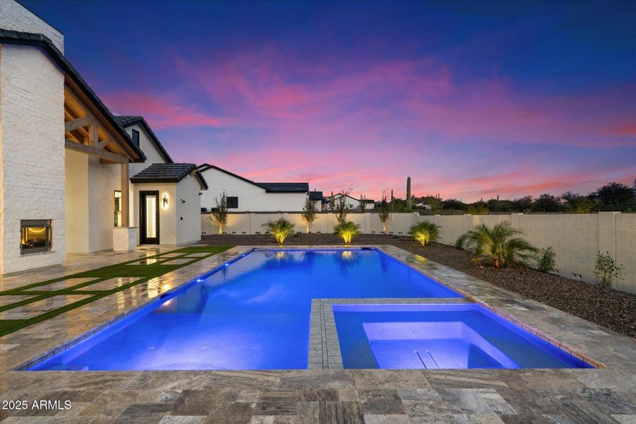 Oversized Pool & Spa