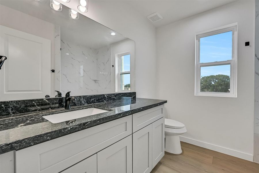 Furnished interior view inside a new home in , Galveston (Image 10).