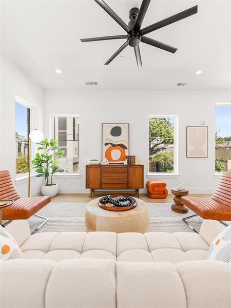 Furnished interior view inside a new home in , Dallas (Image 15). Furnished interior view inside a new home in , Dallas (Image 15).