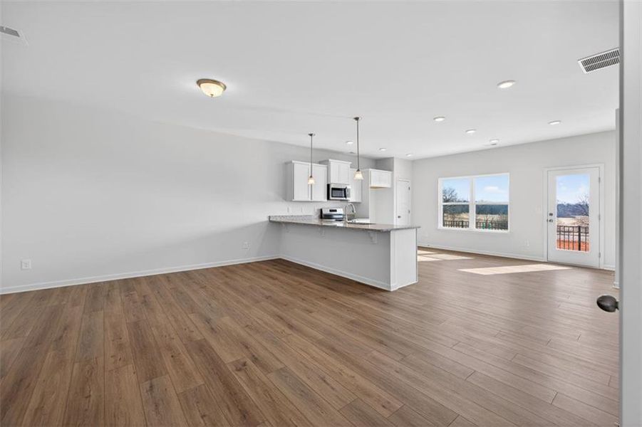 Spacious, unfurnished interior of a new home in Townes At The Stiles, Cartersville (Image 15).