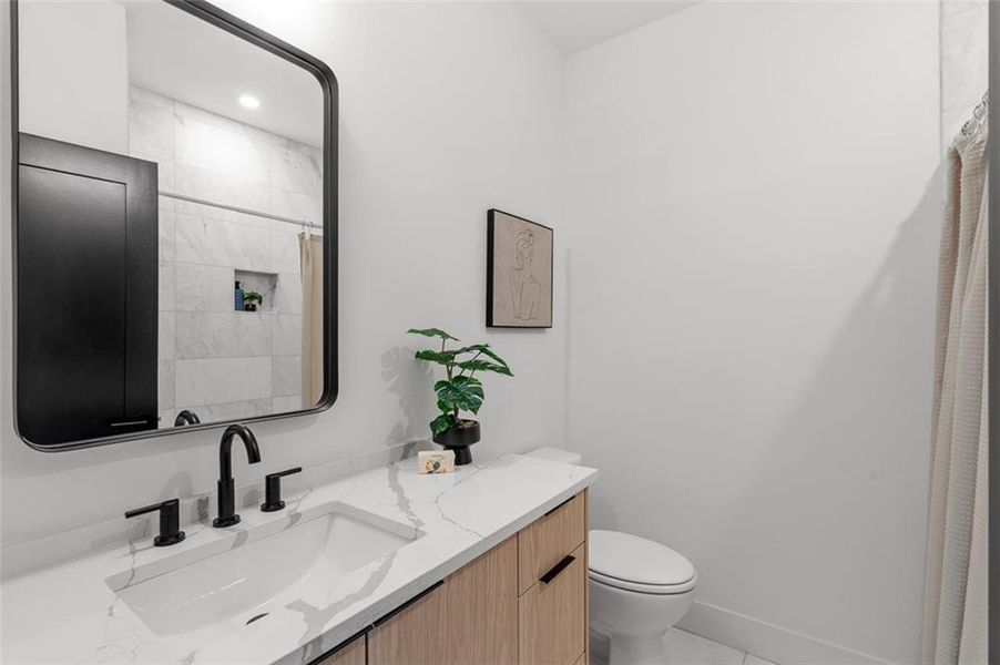 Furnished interior view inside a new home in , Atlanta (Image 9).