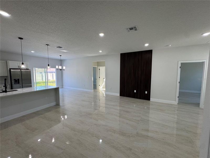 Spacious, unfurnished interior of a new home in , Ocala (Image 13).