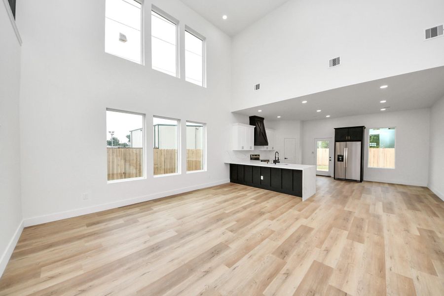 Image 10 of a home in .