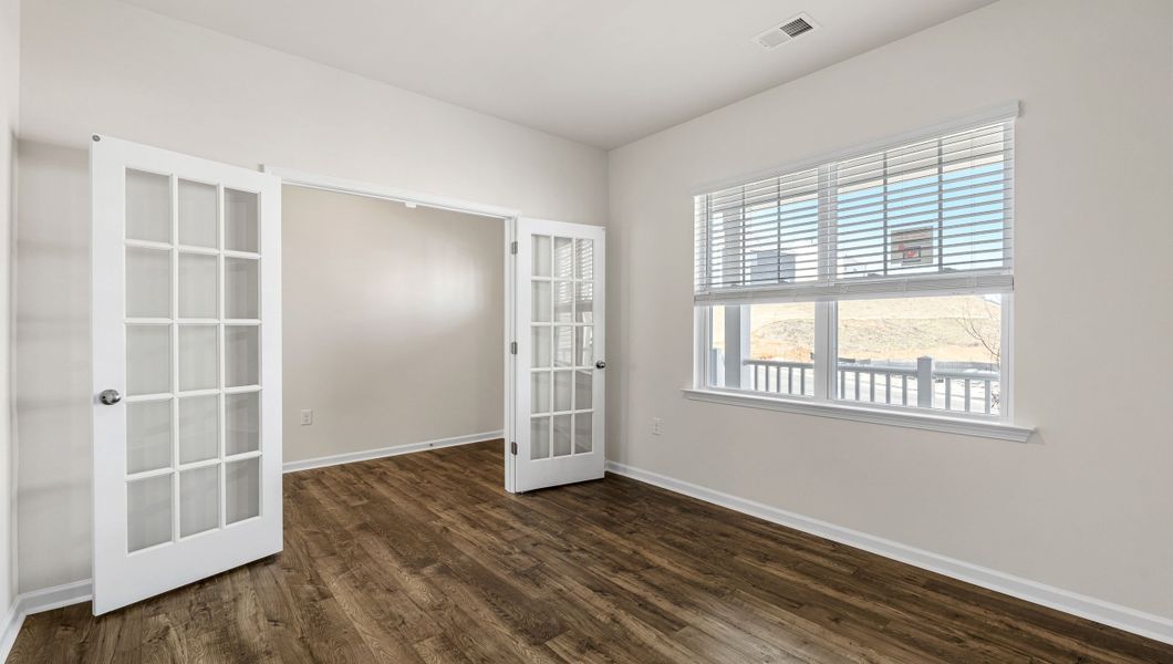 Spacious, unfurnished interior of a new home in Spring Ridge, Anderson (Image 18).