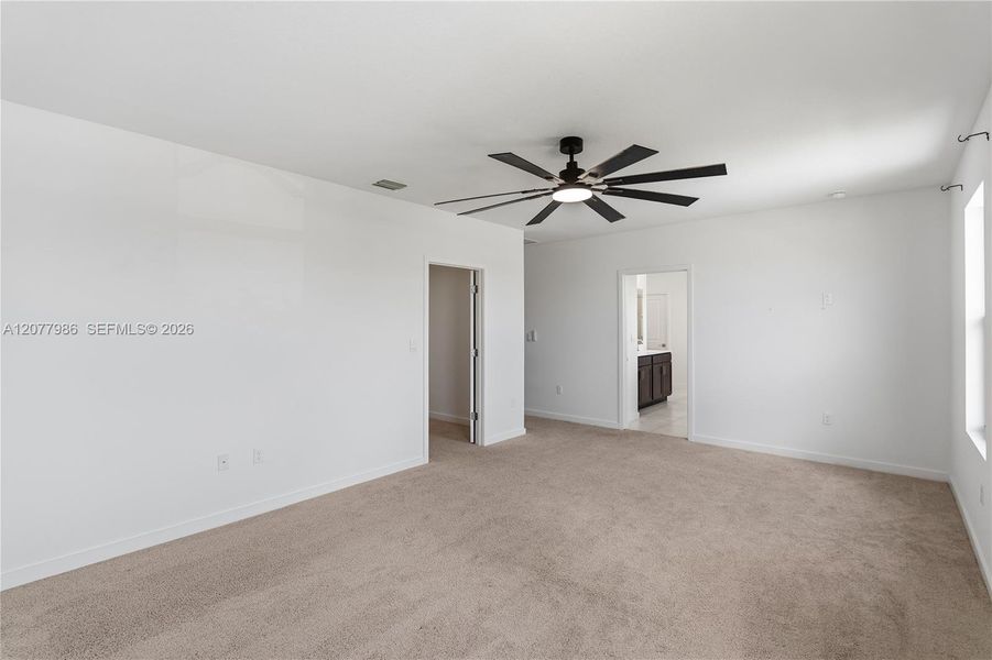 Spacious, unfurnished interior of a new home in Parker Pointe, Homestead (Image 32). Spacious, unfurnished interior of a new home in Parker Pointe, Homestead (Image 32).