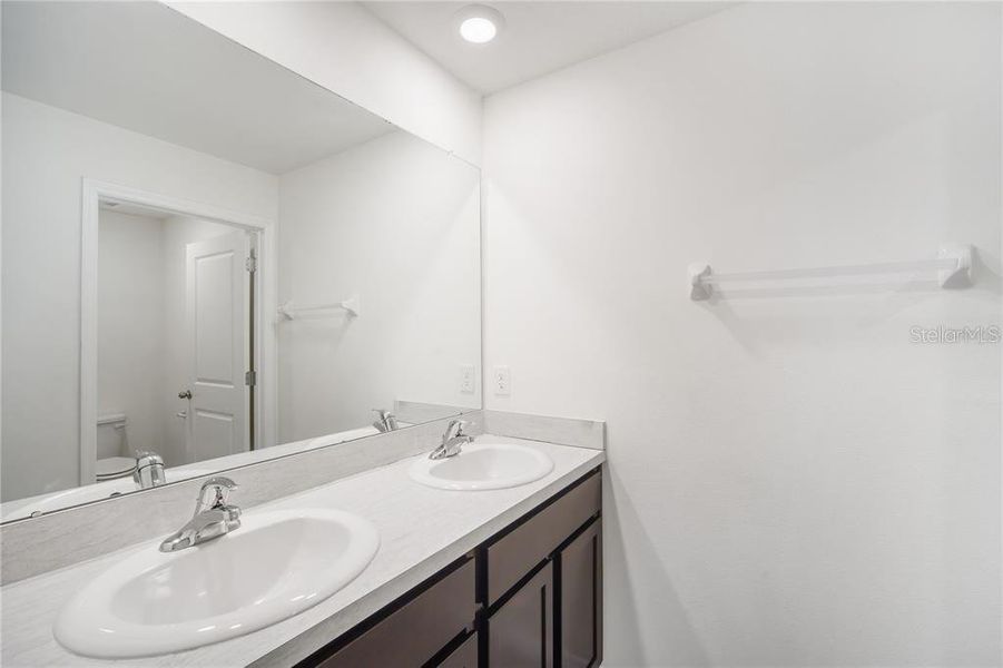 Close-up of interior finishes inside a home in Abbott Park, Zephyrhills (Image 13).