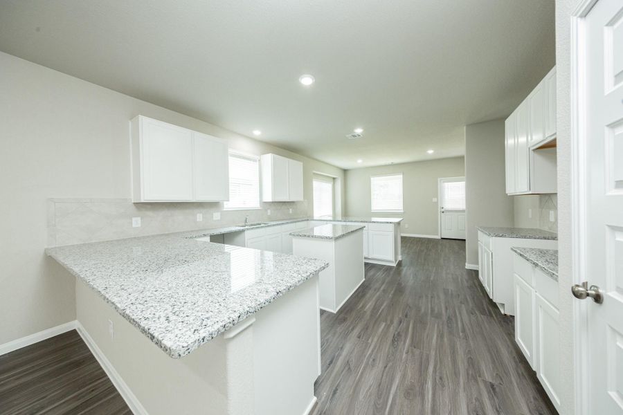 Furnished interior view inside a new home in Ridgeland Hills, Willis (Image 6).