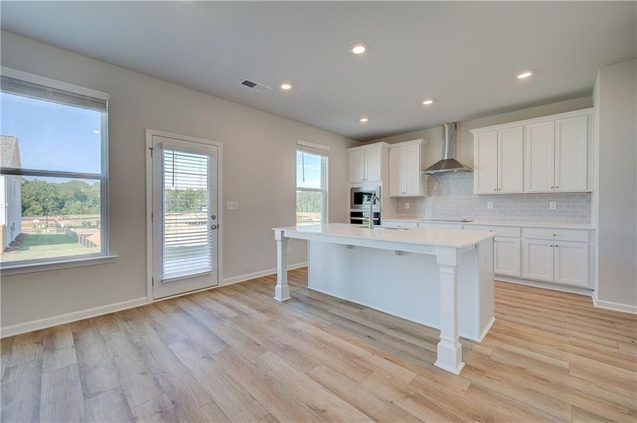 Furnished interior view inside a new home in Bowers Farm, McDonough (Image 5). Furnished interior view inside a new home in Bowers Farm, McDonough (Image 5).
