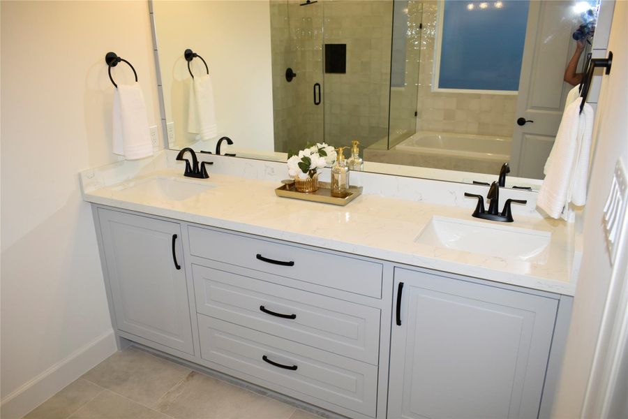 Furnished interior view inside a new home in , Houston (Image 14).