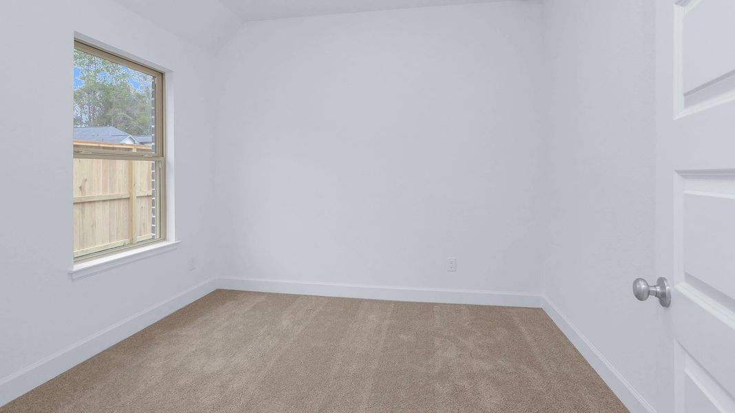 Spacious, unfurnished interior of a new home in Woodhavyn 40', Magnolia (Image 10).