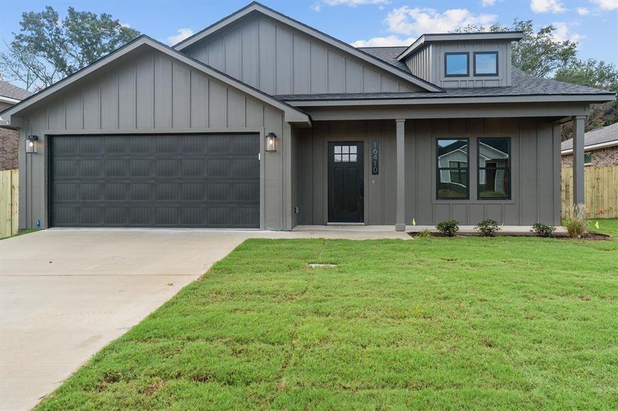 Front exterior of a new home in , Lindale, TX, highlighting curb appeal (Image 2). Front exterior of a new home in , Lindale, TX, highlighting curb appeal (Image 2).