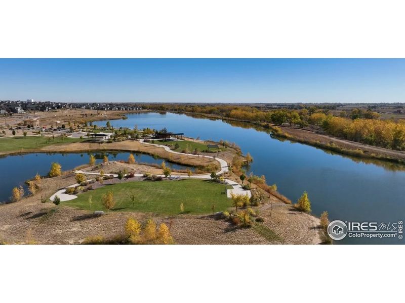 Image 14 of a home in Lakeside Canyon.