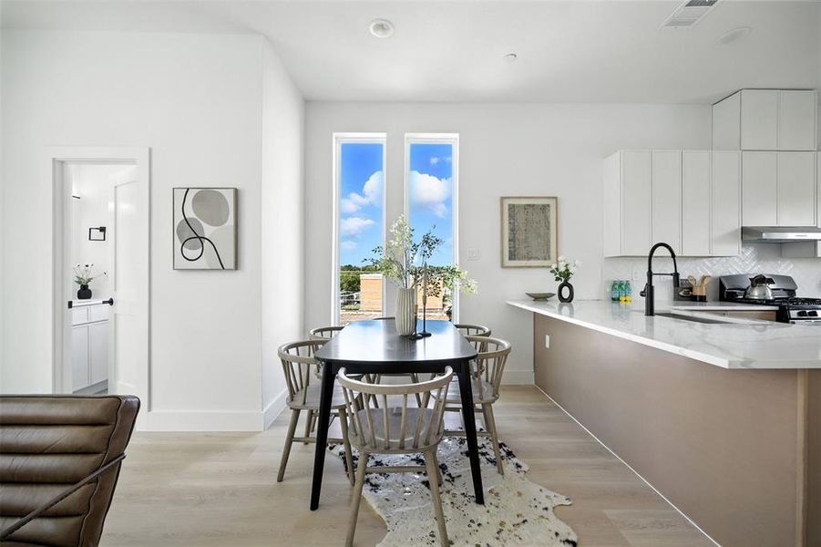 Furnished interior view inside a new home in , Dallas (Image 21).