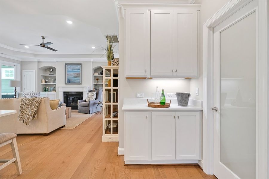 Shelter Bay, Kitchen