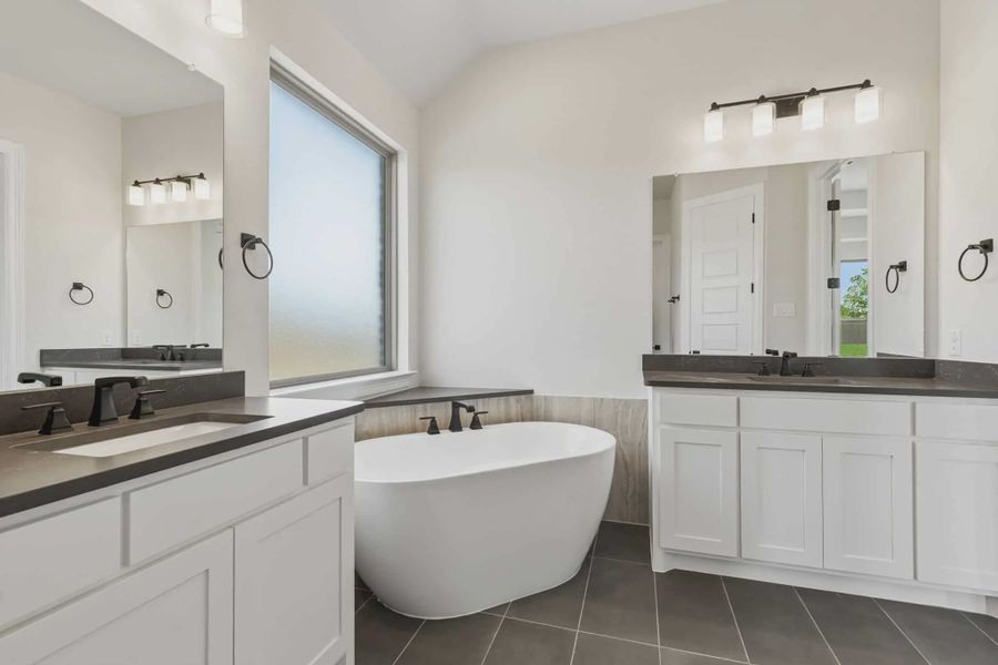 Furnished interior view inside a new home in Oaks of North Grove, Waxahachie (Image 6).