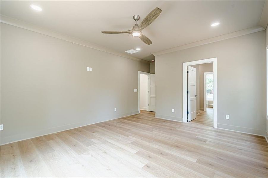 Spacious, unfurnished interior of a new home in , Woodstock (Image 36).