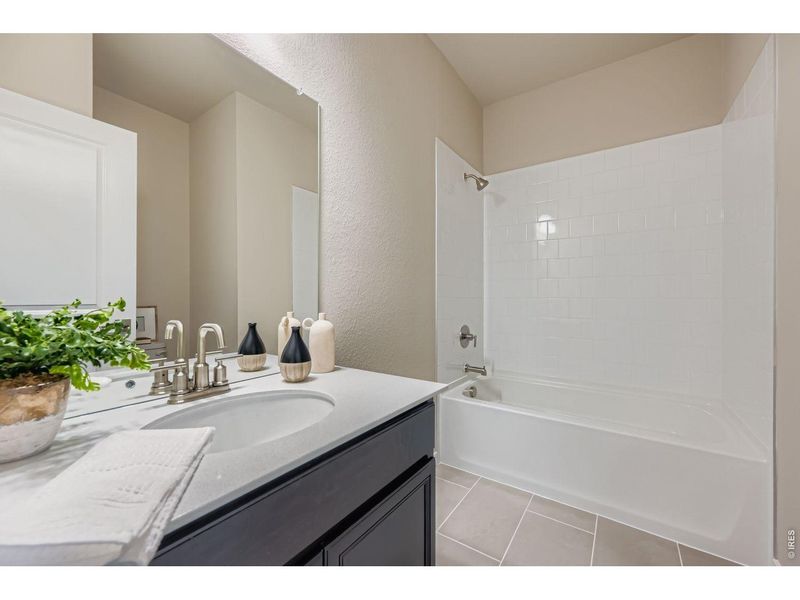 Close-up of interior finishes inside a home in Mountain Brook, Longmont (Image 19).
