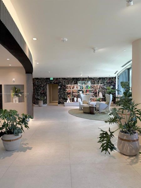 Community amenities in , Miami (Image 40).