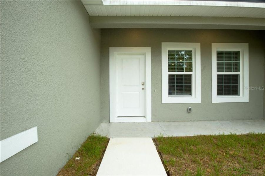 Exterior details and patio area of a home in , Ocala (Image 3). Exterior details and patio area of a home in , Ocala (Image 3).
