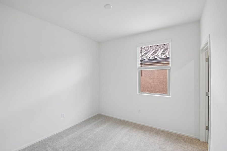 Spacious, unfurnished interior of a new home in Mirador Ridge Blossom, Tucson (Image 21).