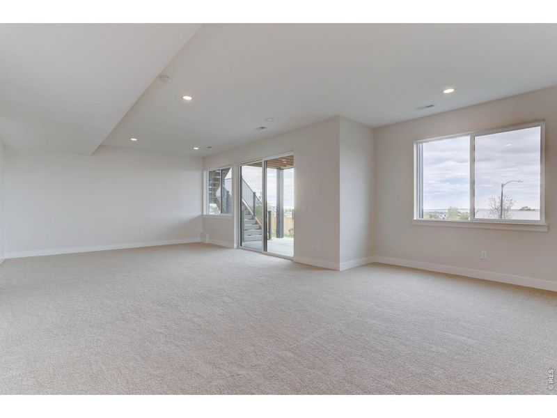 Spacious, unfurnished interior of a new home in , Louisville (Image 43).