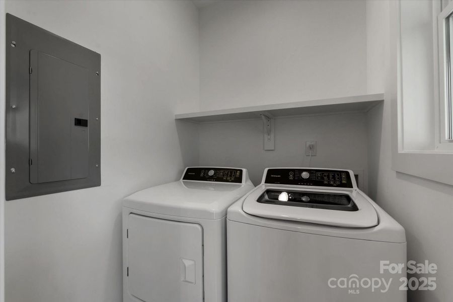 Image 21 of a home in .