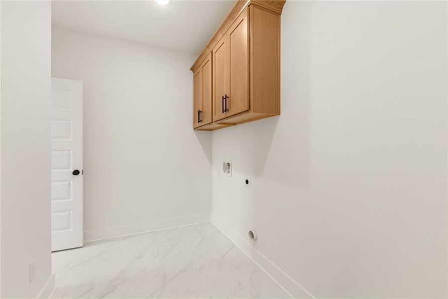 Spacious, unfurnished interior of a new home in , Gainesville (Image 23).