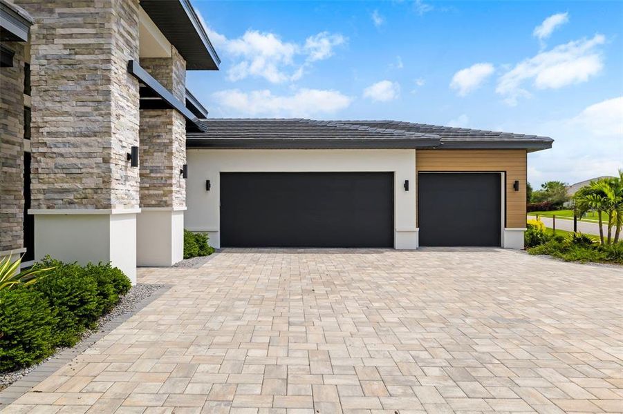Front exterior of a new home in , Bradenton, FL, highlighting curb appeal (Image 2). Front exterior of a new home in , Bradenton, FL, highlighting curb appeal (Image 2).