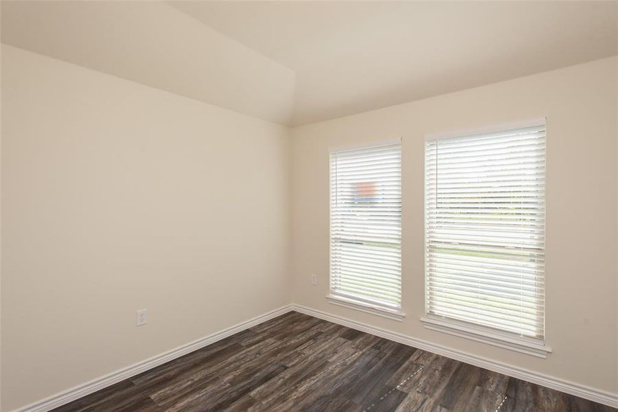 Spacious, unfurnished interior of a new home in , Gun Barrel City (Image 18).