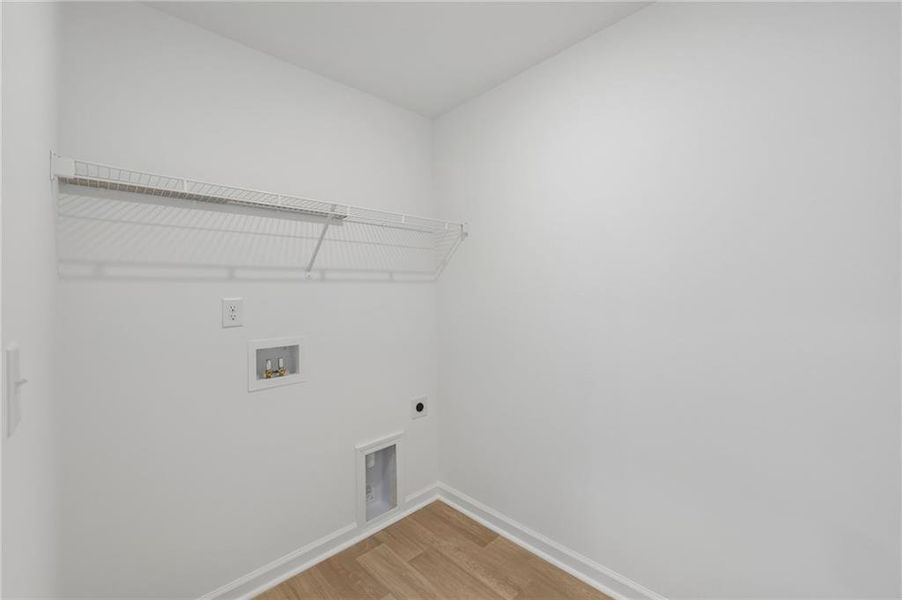 Spacious, unfurnished interior of a new home in Windance Lake, Loganville (Image 31). Spacious, unfurnished interior of a new home in Windance Lake, Loganville (Image 31).