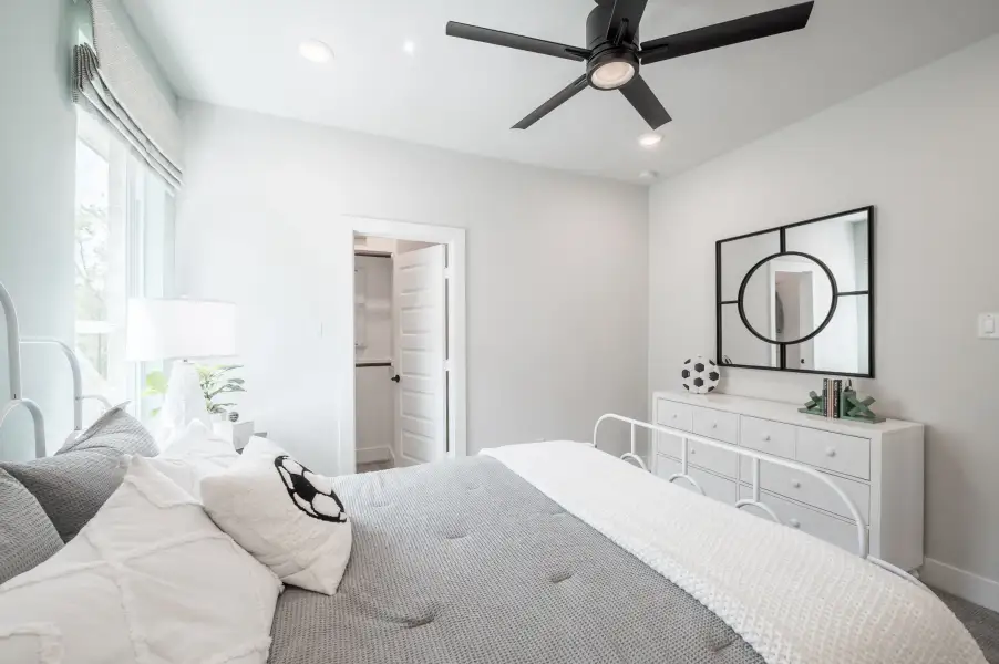 Furnished interior view inside a new home in Sienna 60’, Missouri City (Image 46). Furnished interior view inside a new home in Sienna 60’, Missouri City (Image 46).