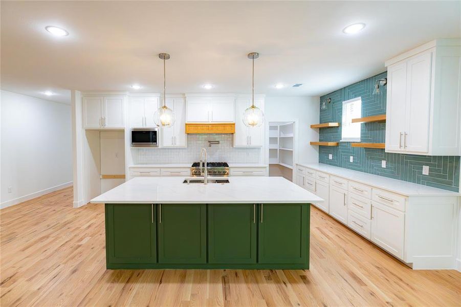 Furnished interior view inside a new home in , Garland (Image 12).