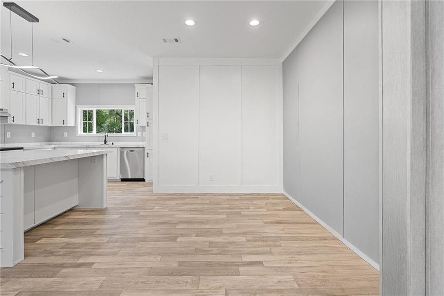 Spacious, unfurnished interior of a new home in , Inglis (Image 18).