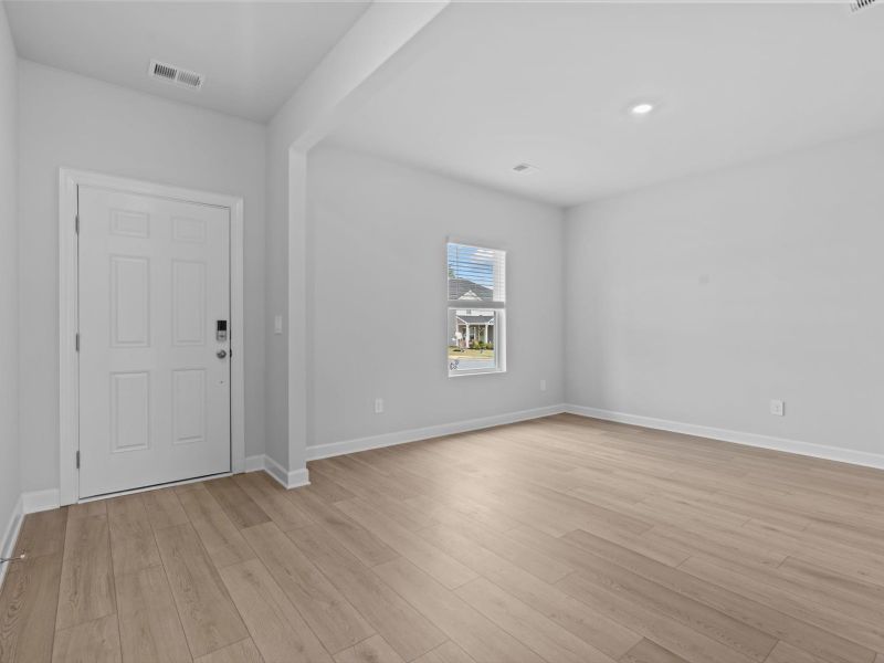 Spacious, unfurnished interior of a new home in Chatham Forest, Duncan (Image 14).