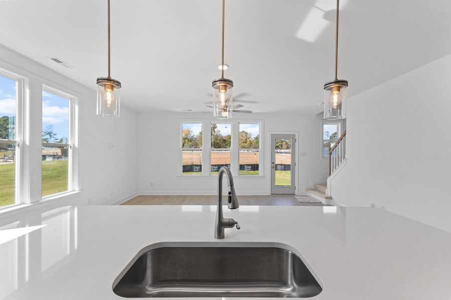 Representative interior finishes for a home built from the The Hemlock by RobuckHomes in Kennebec Crossing, Angier (Image 104).