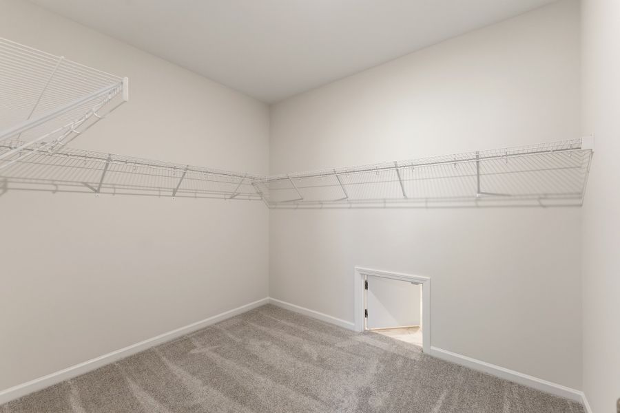 Spacious, unfurnished interior of a new home in Landmark Commons, Boiling Springs (Image 15).