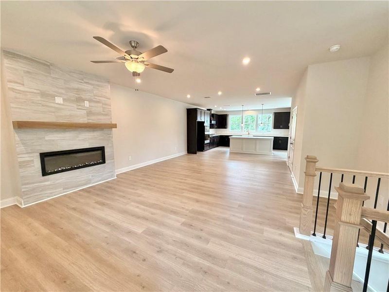Spacious, unfurnished interior of a new home in Towne Village at Suwanee Dam, Sugar Hill (Image 17). Spacious, unfurnished interior of a new home in Towne Village at Suwanee Dam, Sugar Hill (Image 17).