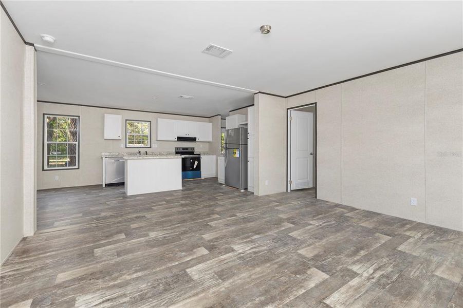 Spacious, unfurnished interior of a new home in , Trenton (Image 16).